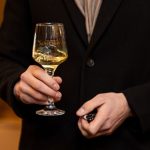 Sauvignon Blanc de la Domeniile Ostrov: expresia terroir-ului dunărean în pahar