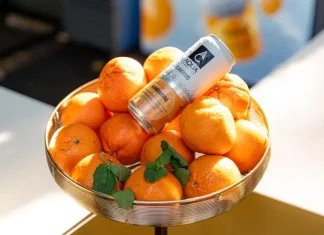 AQUA Carpatica lansează aroma de mandarină din gama Flavours. „Alege portocaliul bun”, noul mesaj al brandului